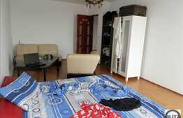 Vanzare apartament cu 3 camere, 75 mp, terasa 80 mp, loc parcare