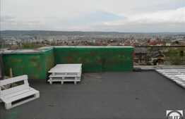 Vanzare apartament cu 3 camere, 75 mp, terasa 80 mp, loc parcare