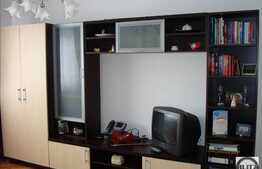 Apartament de vanzare, 2 camere, decomandat, etaj intermediar, zona Primaverii!