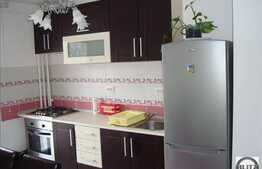 Apartament de vanzare, 2 camere, decomandat, etaj intermediar, zona Primaverii!