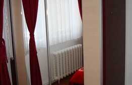 Apartament de vanzare, 2 camere, decomandat, etaj intermediar, zona Primaverii!