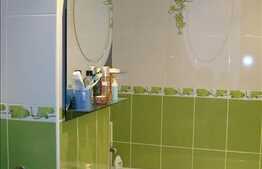 Apartament de vanzare, 2 camere, decomandat, etaj intermediar, zona Primaverii!