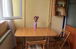 De vanzare garsoniera, 28 mp, boxa subsol, zona strazii Parang