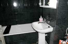 Vanzare apartament 4 camere, decomandat, 81.5 mp utili, zona Big