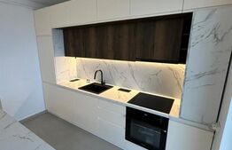 Apartament de vanzare, cu 3 camere, 70 mp, zona Dambul-Rotund