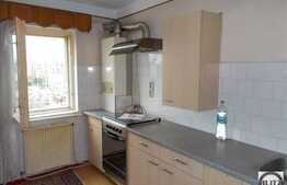 De vanzare apartament cu 3 camere, 66 mp, boxa subsol, zona Kaufland