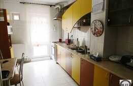 Vanzare apartament 4 camere, 80 mp, decomandat, terasa, zona Big