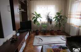 Vanzare apartament 4 camere, 80 mp, decomandat, terasa, zona Big