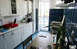 Vanzare apartament 3 camere, 79 mp, decomandat, boxa, zona strazii Arinilor