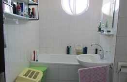 Vanzare apartament 3 camere, 79 mp, decomandat, boxa, zona strazii Arinilor