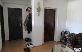 Vanzare apartament 3 camere, 79 mp, decomandat, boxa, zona strazii Arinilor