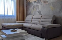 Apartament de vanzare, 2 camere decomandat, 53 mp, zona Tractorul 