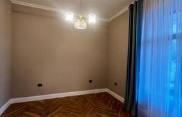 Apartament de vanzare, 2 camere, 50 mp, decomandat, tavan inalt, zona Centrala