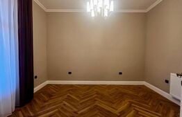 Apartament de vanzare, 2 camere, 50 mp, decomandat, tavan inalt, zona Centrala