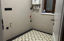 Apartament de vanzare, 2 camere, 50 mp, decomandat, tavan inalt, zona Centrala