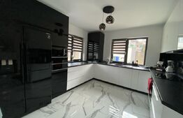 Casa de vanzare, 5 camere, 170 mp, mobilata la cheie, zona Dezmir