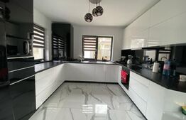 Casa de vanzare, 5 camere, 170 mp, mobilata la cheie, zona Dezmir