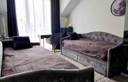 Apartament la vilă, 3 camere, 82 mp, 5 balcoane, 3 bai, parcare, zona Vivo