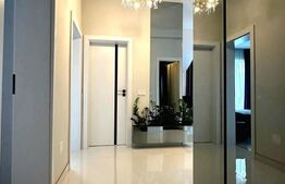 Apartament la vilă, 3 camere, 82 mp, 5 balcoane, 3 bai, parcare, zona Vivo