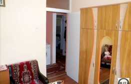 Vanzare 3 camere decomandate in zona magazinului Billa, partial mobilat