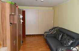 Vanzare apartament 3 camere, 80 mp, loc parcare, zona strazii Pintea Viteazul