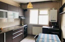 Apartament de vanzare cu 3 camere, decomandat, zona Garii