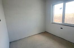 Casa in regim cuplat, 6 camere, 320 mp utili, teren 612 mp, situata in Borhanci