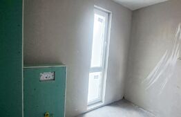 Casa in regim cuplat, 6 camere, 320 mp utili, teren 612 mp, situata in Borhanci