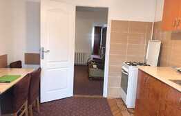 3 camere, 76 mp, decomandat, mobilat complet, parcare, zona Piata Cipariu