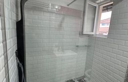 Apartament 2 camere, etaj intermediar, parcare, zona VIVO