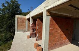 Cabana moderna, 6 camere, 400 mp, zona Muntele Rece