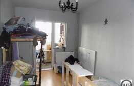 4 camere, decomandat, 82,98 mp, etaj intermediar, boxa, zona Calea Floresti