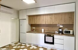 Casa LUX cu 3 camere, 81 mp, parcare, zona semicentrala