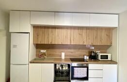 Casa LUX cu 3 camere, 81 mp, parcare, zona semicentrala