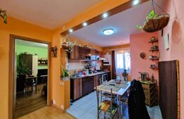 Apartament de vanzare, cu 3 camere, 64 mp, zona Intre Lacuri