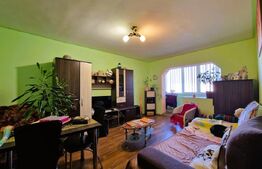 Apartament de vanzare, cu 3 camere, 64 mp, zona Intre Lacuri