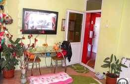 De vanzare apartament cu 2 camere, cu 2 balcoane, 60 mp