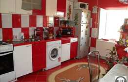 De vanzare apartament cu 2 camere, cu 2 balcoane, 60 mp