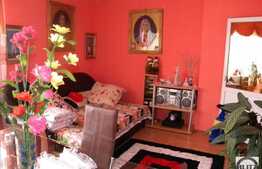 De vanzare apartament cu 2 camere, cu 2 balcoane, 60 mp