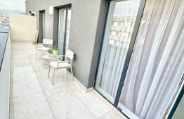 Apartament semidecomandat, totul nou, terasa de 15 mp, parcare, zona Terra