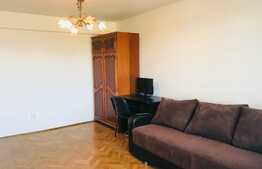 Apartament 3 camere, 72 mp, decomandat, garaj, parcare, boxa, zona strazii Vanatorului