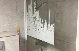 Apartament 3 camere, 53 mp, semidecomandat, cu parcare subterana, zona Centrala