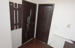 Apartament semidecomandat, 3 camere, parcare inclusa, zona centrala