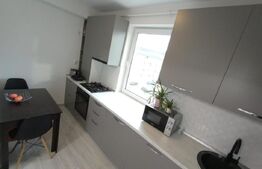 Apartament semidecomandat, 3 camere, parcare inclusa, zona centrala