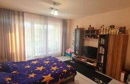 Apartament semidecomandat, 3 camere, parcare inclusa, zona centrala