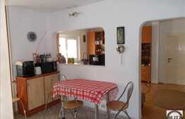 De vanzare apartament 4 camere,93,12 mp,boxa subsol, zona strazii Calea Floresti