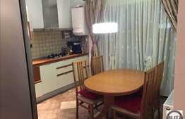 Vanzare apartament 3 camere, 80 mp, loc de parcare, zona strazii Campului
