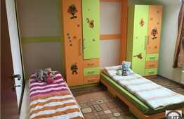 Vanzare apartament 3 camere, 80 mp, loc de parcare, zona strazii Campului