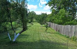 Vânzare Casă în Săcele - Locuință cu Teren Generos cu Potențial -de Renovat