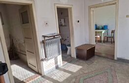 Vânzare Casă în Săcele - Locuință cu Teren Generos cu Potențial -de Renovat